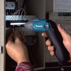 پیچ گوشتی شارژی ماکیتا 4/8 ولت مدل Makita 6723dw